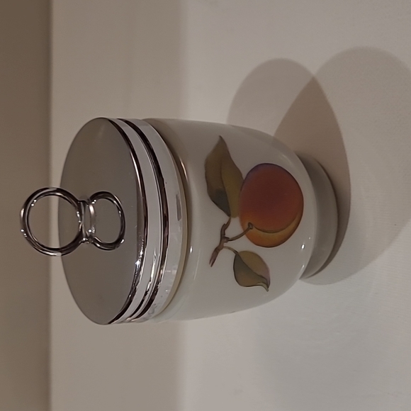 (#2) Vintage Royal worcester egg coddler 2 egg size. Peach&berry - Picture 7 of 8